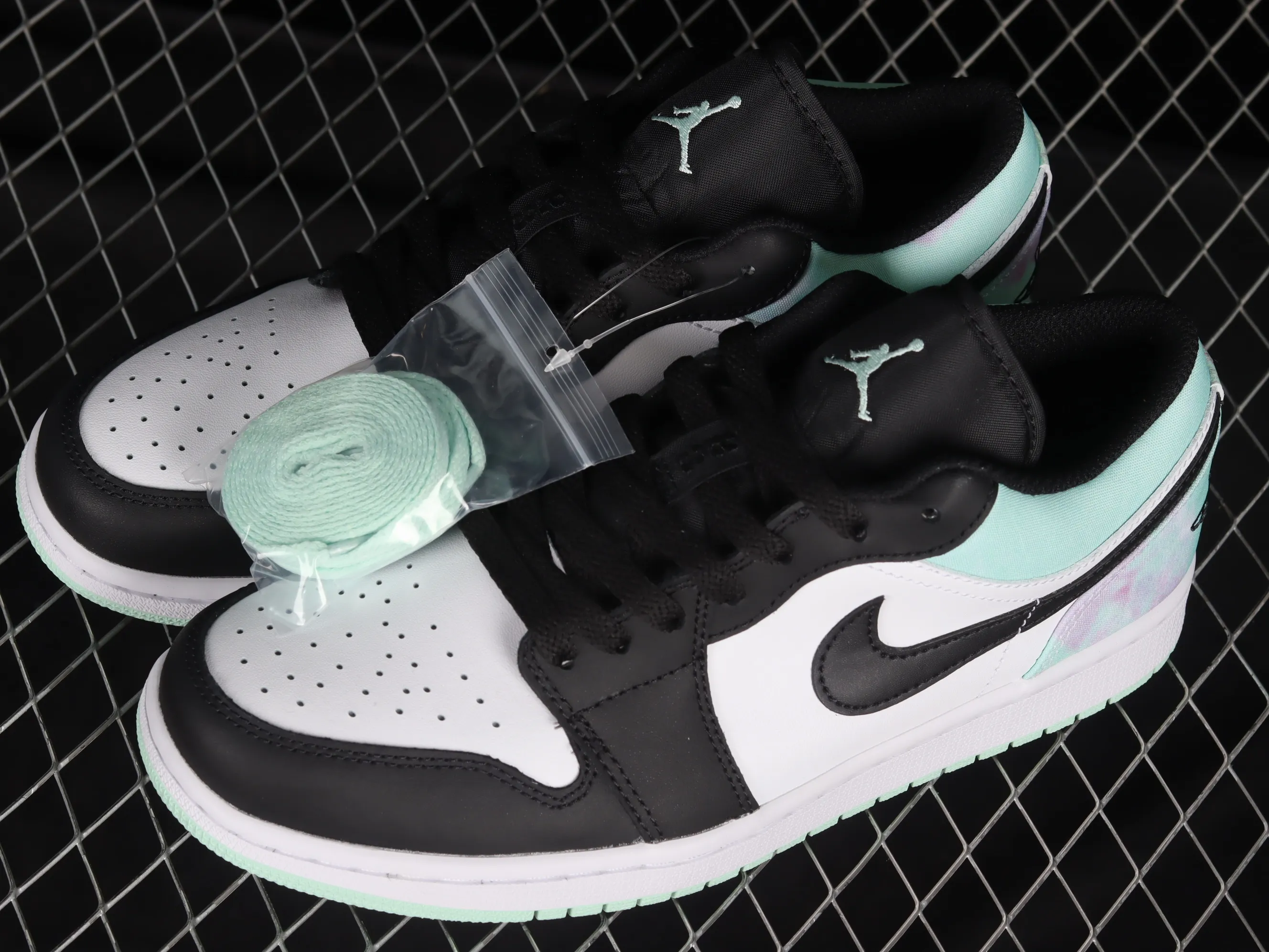 All categories Air Jordan Jordan series basketball shoes Air Jordan 1 Low G version pure original Air Jordan 1 Low AJ1 Joe 1 tie-dye low-top casual sneakers DM1199-100